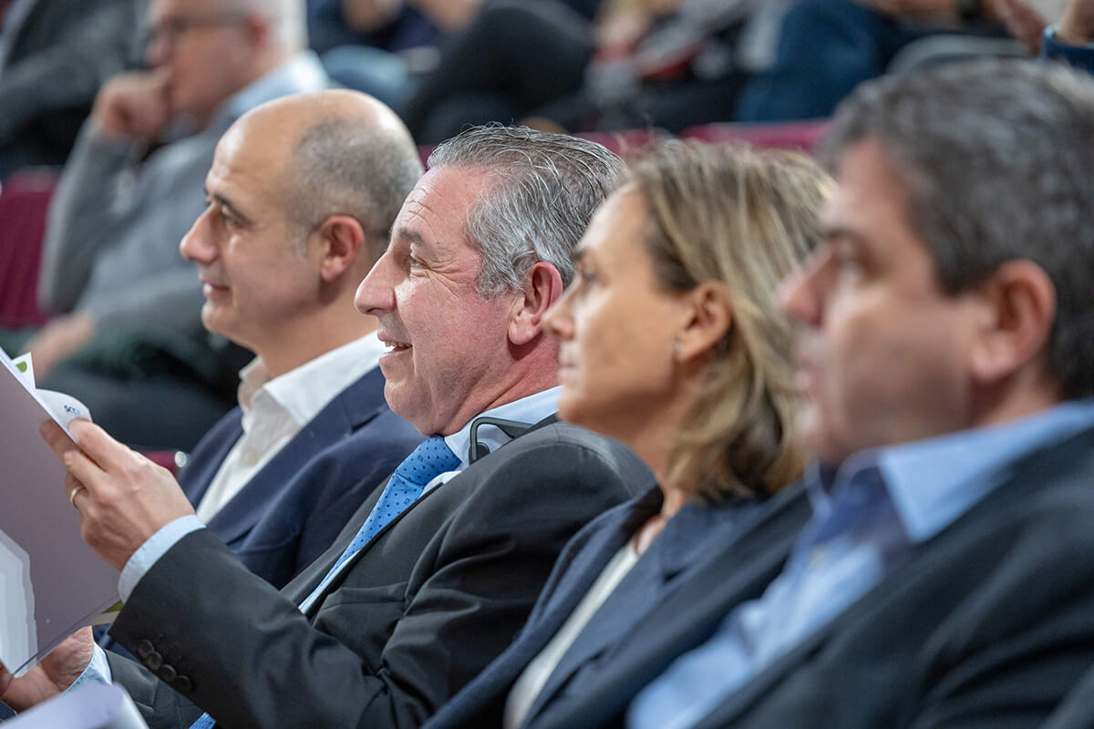 Gracias por asistir al XIV Curso COT - Jornada Internacional de Cadera 2024 en el Hospital Clínico de Valencia